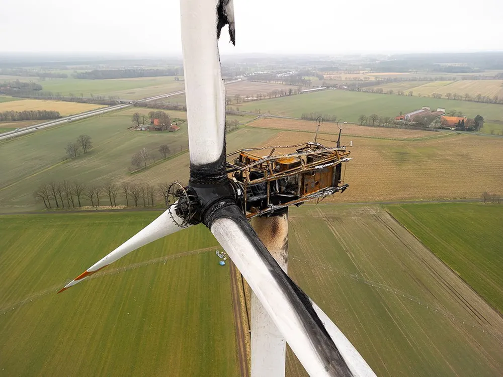 Une éolienne en feu